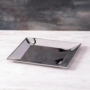 Bandeja de servicio duradera de acero inoxidable con superficie pulida para un elegante desayuno, cena o arreglo de comida para fiestas - Product Image 1