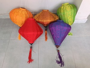 Lanterne en soie Festival de la mi-automne de haute qualité produit d'extérieur Style de fleur de bambou fabriqué au Vietnam prix d'exportation compétitif - Product Image 5