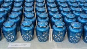 Premium Metal Pet <b>Urn</b> with Paws in Heart Design Small Dog <b>Cat</b> Ashes Keepsake Handmade Cremation Memorial <b>Urn</b> Wholesale - Product Image 2