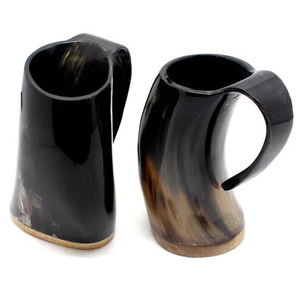 Taza de Cuerno Vikingo Natural con Grabado Personalizado, Tazas de Cuerno de Búfalo de la Mejor Calidad - Product Image 1
