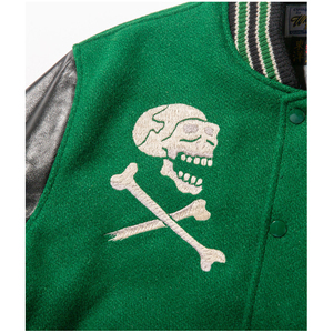 Chaqueta Bomber Varsity con Parche Bordado en Color Verde, Estilo Urbano, para Hombre, de Forro Polar, Cortavientos, para Invierno - Product Image 6
