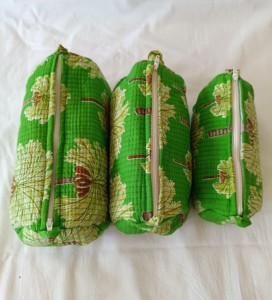 <b>Quilted</b> Cotton Floral Pattern <b>Makeup</b> <b>Bag</b> Medium/Small Travel Cosmetic Carry Pouch Zipper Manufacturer Wholesaler Cosmetic Case - Product Image 2