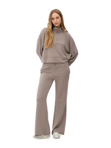 Sudaderas de algodón 100% de invierno recortadas de gran tamaño a la moda para mujer estilos de Sudadera con capucha y logotipo frontal de manga corta - Product Image 1