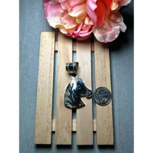 Colgante de Plata de Ley Hecho por Artesanos Navajo con Patrón de Mariposa Turquesa y Números, Chapado en Rodio, Joyería Religiosa - Product Image 2