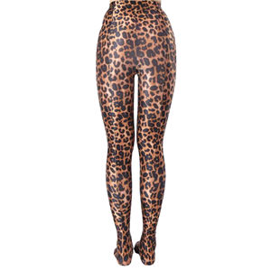 Leggings personnalisés sans coutures pour femmes pour le confort d'entraînement de fitness et des looks de vêtements de sport élégants - Product Image 4