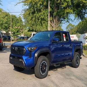 Meilleur véhicule d'occasion de l'UE : Toyota Tacoma i-FORCE MAX Tacoma TRD Pro 4WD 4X4 DOUBLE CABINE HV Tout-terrain Essence Régulier 2025 - Product Image 2