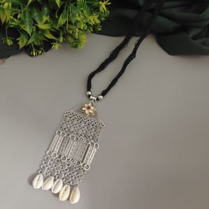 สร้อยคอโซ่แฟชั่นเรขาคณิตทำจากด้ายแท้เกรดสูง - Product Image 1