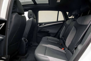 Volkswagen ID.4 Crozz RWD 2024 Blanco, SUV Totalmente Eléctrico, Batería de Litio de 90-110 kWh, Como Nuevo, en Excelentes Condiciones y a un Precio Increíble - Product Image 4