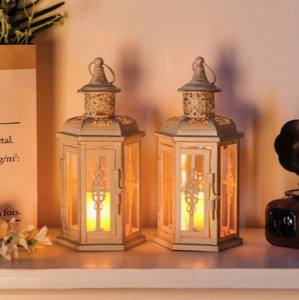 Elegante Juego de Faroles de Metal Blanco con Paneles de Vidrio Transparente, Diseño Vintage Calado, Brillo Cálido para Decoración Festiva del Hogar - Product Image 5