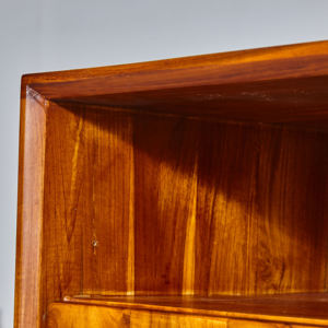 ตู้ข้างโซฟาไม้สักทันสมัย 2 ประตู พร้อมที่เก็บของ เฟอร์นิเจอร์ตกแต่งบ้าน - Product Image 4