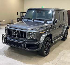 Elegante Mercedes-Benz Clase G AMG G 63 4MATIC 2023, motor biturbo V8 de 4.0L que produce 577 caballos de fuerza y 627 lb-pie de torque - Product Image 1