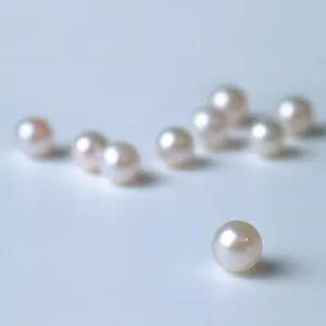 高品质4-5毫米淡水珍珠的批发价a.A.散珠清洁表面圆形，如南海