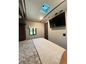 Usado, 2019, Crossroads SUNSET TRAIL SUPER LITE SS259RL en venta - Product Image 4