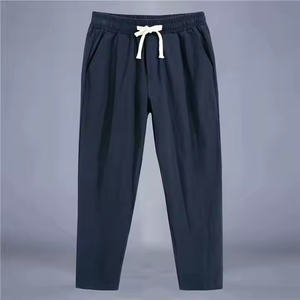 กางเกงขายาวผู้ชายแบบลำลอง ผ้าฝ้าย 100% กันยับ มีกระเป๋าหลายช่อง ซิปหน้า สีพื้น ระบายอากาศ ทรงตรง สไตล์สตรีทแวร์ รุ่นใหม่ - Product Image 1