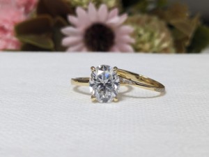 Ensemble de bague de fiançailles avec halo caché en diamant de laboratoire de coupe ovale de 2,90 carats, ensemble de bague de mariage en diamant pour femme, or jaune massif 14 carats - Product Image 5