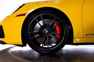 Porsche 911 Carrera GTS Coupé RWD 2022 d'occasion, incroyablement parfait, faible kilométrage, en stock, proposé à un prix fantastique - Product Image 6