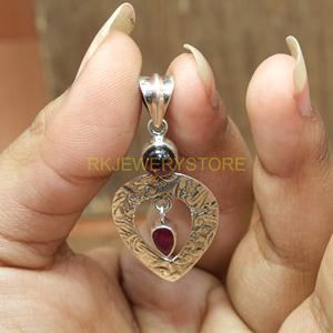 Pendentif artisanal en argent sterling 925 avec grenat et rubis naturels |   Pendentif en argent et pierres précieuses de style bohème artisanal - Product Image 5