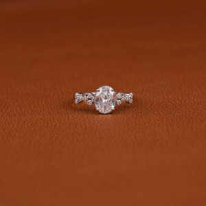 Bague en or massif 14KT avec bague de fiançailles en diamant de laboratoire taille ovale classique-Son cadeau classique parfait - Product Image 1