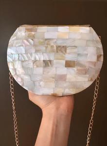 Pochette de soirée en nacre et laiton, design antique, pour femmes, par Natural Crafts - Product Image 3