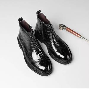 Chaussures brogues en daim souple avec bords perforés et semelle légère, chaussures décontractées pour hommes, chaussures tendance - Product Image 4