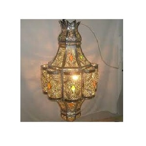 Linternas elegantes decorativas para el hogar Linternas con acabado dorado Restaurantes y proveedores de festivales de Navidad por India - Product Image 3