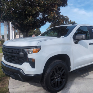 Chevrolet Silverado 1500 Custom 2024 d'occasion en excellent état - Product Image 2