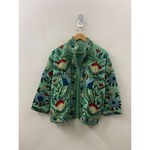 Chaqueta de Cuero Acolchada Reversible para Mujer The Mint Garden, Color Verde Pistacho, Bordado Crewel, Algodón Teñido, para Primavera/Invierno - Product Image 3