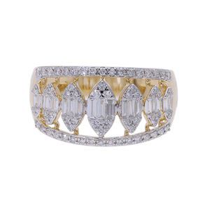 Bague élégante en or jaune 14 carats avec diamants naturels, design marquise et diamants ronds taille brillant et baguette - Product Image 4