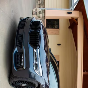 BMW 750i xDrive 2017 Usado en Buen Estado, Volante a la Izquierda, 1-25000 Millas, Alta Potencia, en Venta - Product Image 1