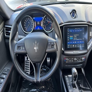 Alerte Offre Exceptionnelle! Maserati Ghibli GranSport 3.0L V6 turbocompressé à propulsion arrière Nero, modèle 2018, en parfait état, berline de luxe - Product Image 3