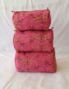Floral Pattern Quilted Cotton <b>Makeup</b> Bag Travel Cosmetic Carry Pouch with Zipper Manufacturer Wholesaler Cosmetic <b>Case</b> - Product Image 3