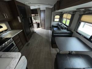 Remolques de viaje usados Keystone Laredo 292BH 2020, caravana de lujo 4x4, autocaravana en venta - Product Image 6