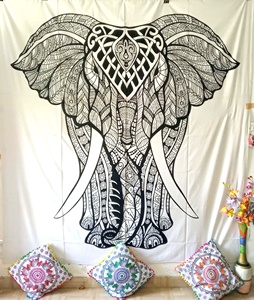 Support en coton imprimé animal Mandala Reine Eléphant Tapisserie Merveilleuse Literie Tenture Murale Multiple Couleur Par Indian Consigners - Product Image 1