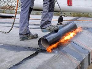 Bitume modifié aux polymères de qualité supérieure, provenant des meilleurs matériaux pour la construction routière - Product Image 1