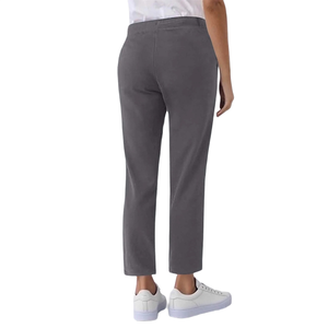 Pantalons de survêtement classiques pour femmes, conçus pour le confort, avec une coupe ajustée et un tissu respirant, pantalons de jogging pour femmes - Product Image 3