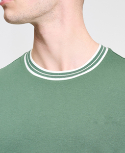 Camiseta de Cuello Redondo Personalizada para Hombre de Alta Calidad, 100% Algodón Tejido, 180g, Transpirable, con Logotipo Frontal, Color Sólido, Venta al Por Mayor 2026 - Product Image 4