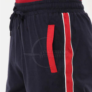 Gran oferta de pantalones cortos de algodón hechos de peso ligero para hombre, pantalones cortos transpirables holgados, pantalones cortos superventas para hombre - Product Image 6