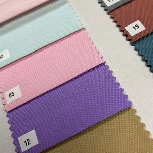 ผ้าซาตินโพลีเอสเตอร์คุณภาพสูง 100% น้ำหนัก 120 กรัม/ตร.ม. สำหรับทำเสื้อเชิ้ตเด็กผู้หญิงใส่เล่นกลางแจ้งและชุดนอน ผ้าโพลีคอตตอนสีขาวสำหรับตัดเย็บเสื้อเชิ้ต - Product Image 1