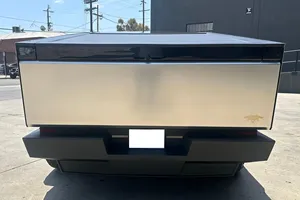 Tesla Cybertruck Cyberbeast 2024 en perfecto estado - Product Image 3