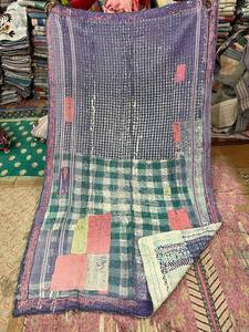 Colcha Reversible de Algodón Kantha con Parches, Acolchada a Mano, 300 Hilos, Estilo Vintage Boho, Cubrecama Ligero - Product Image 5