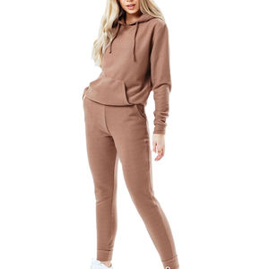 Tenue de sport pour femmes haut survêtement bas vêtements de détente noir survêtement marque privée femmes Fitness femmes survêtement - Product Image 1