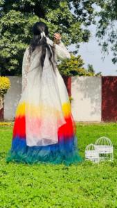 Vestido de cuento de hadas de color arcoíris con un toque caprichoso perfecto para niñas de cumpleaños damas de honor o invitados de boda Anarkali - Product Image 2