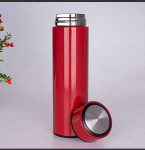 Bouteille d'eau standard sans BPA réutilisable et légère, idéale pour l'école, le bureau, la salle de sport ou les activités de plein air. - Product Image 3