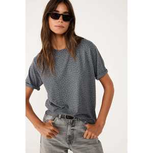 T-shirt basique ComfortFit pour femme, coupe classique, décontracté, 100 % coton, col rond, manches courtes, sans motif, disponible chez Mega Merchant - Product Image 5