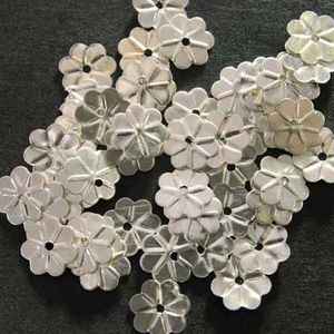 Paillettes rondes écologiques HONEY LACE de 5 mm en gros pour fournitures d'artisanat de boutique et de créateurs avec motifs personnalisés - Product Image 2