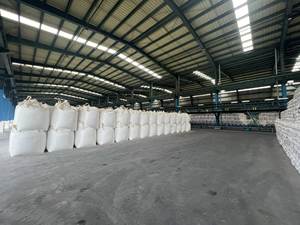 Sacs d'urée prilled 50kgs fabriqués au Vietnam 1000kgs Tube en céramique en vrac pour l'agriculture Prix de gros comprenant le réfractaire en céramique - Product Image 4