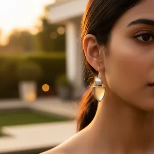 ต่างหูมุกเงินแท้ 925 ประดับพลอยสีเขียวสำหรับผู้หญิง - Product Image 2