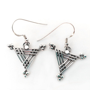 Antique 925 Sterling Silver Triangle Drop Boucles D'oreilles Mignon Fête Bijoux pour Femmes Indiennes Filles À La Main Personnalisé pour Mariages Cadeaux - Product Image 1