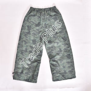 Pantalon de neige camouflage vert pour l'extérieur avec doublure chaude Poches à glissière de style ample et bouches d'aération et cordon d'ourlet réglable - Product Image 2
