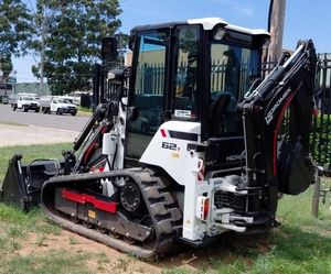 รถตักล้อยางไฮโดรมีค รุ่นมินิ ดีเซล HMK 310NLC-4 เครื่องยนต์คูโบต้า ขับเคลื่อน 4 ล้อ พร้อมหัวขุดด้านหน้า/ด้านหลัง - Product Image 6